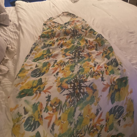 Halter dress with shorts inside - Picture 10 of 12